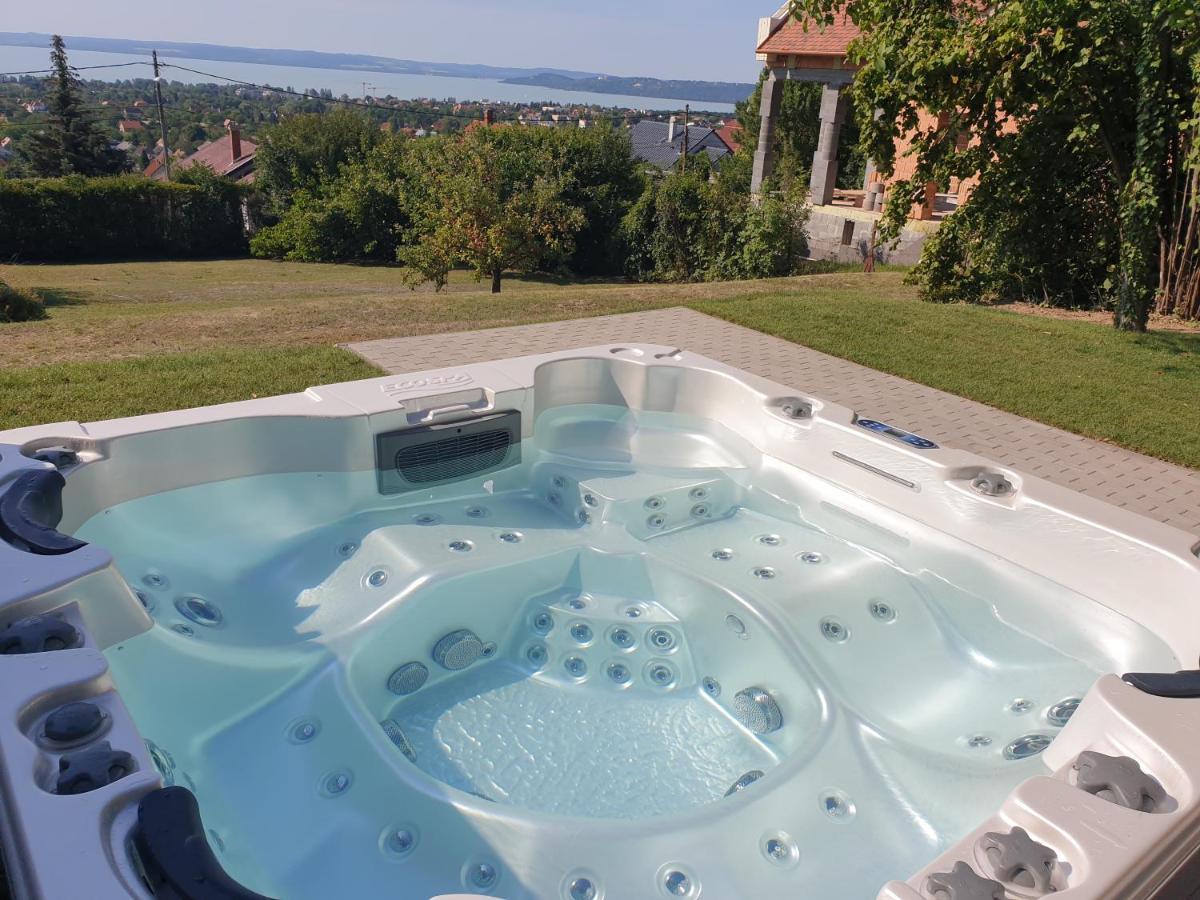 Lakeview Apartments Balatonfuered エクステリア 写真