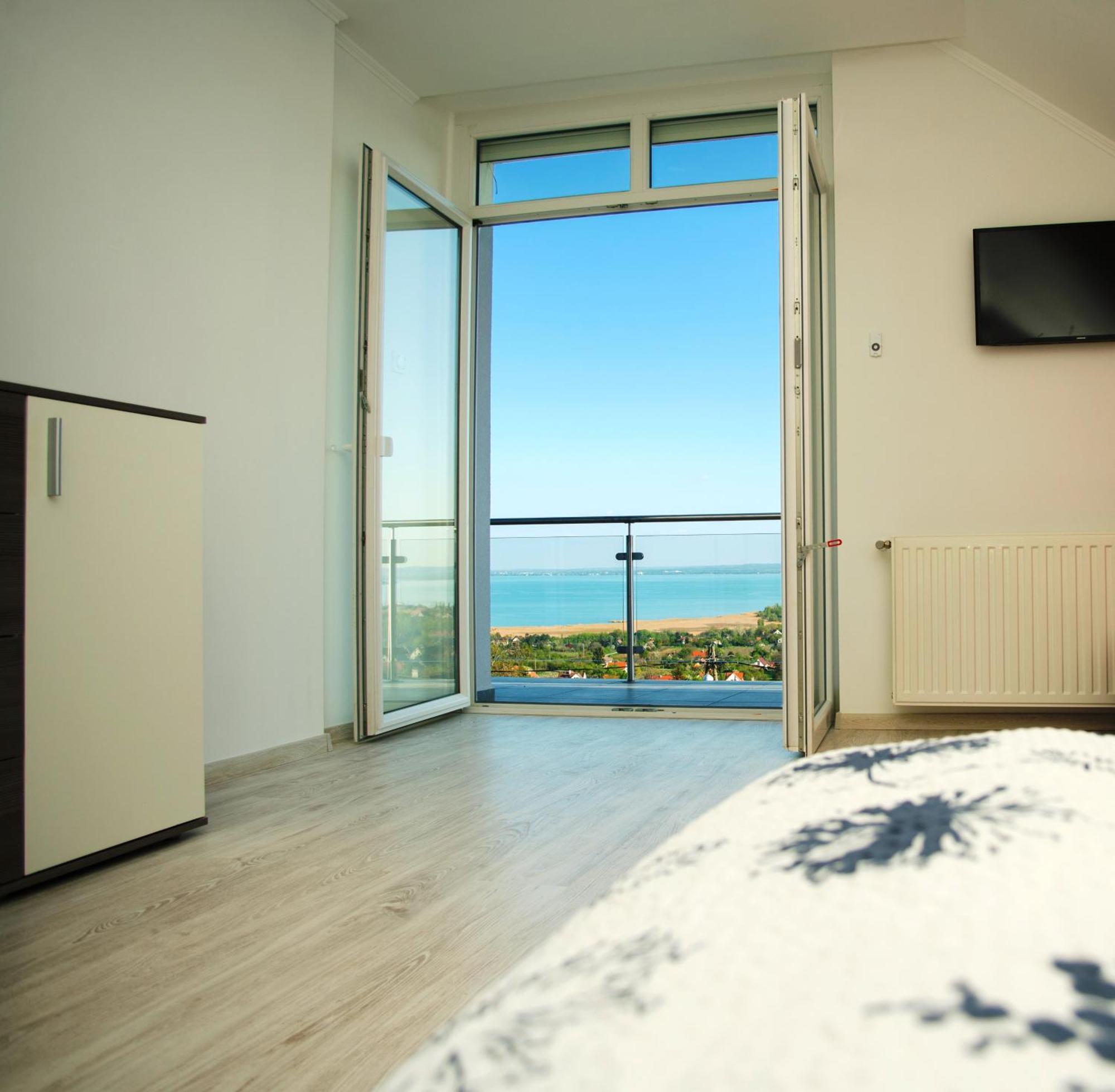 Lakeview Apartments Balatonfuered エクステリア 写真