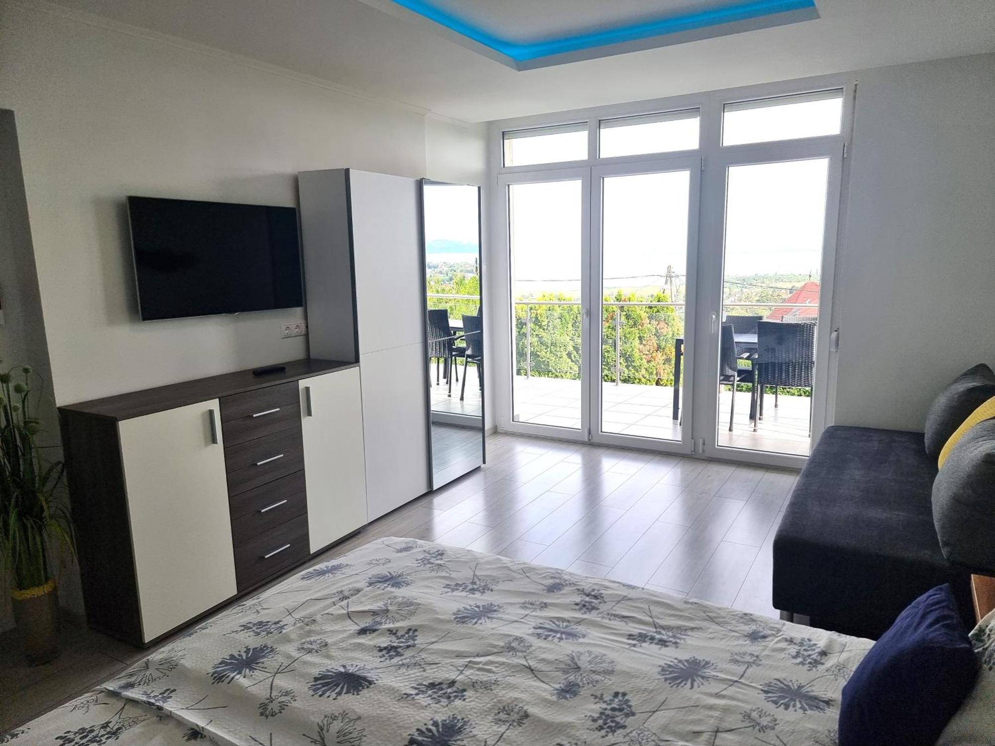 Lakeview Apartments Balatonfuered エクステリア 写真