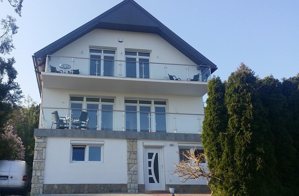 Lakeview Apartments Balatonfuered エクステリア 写真